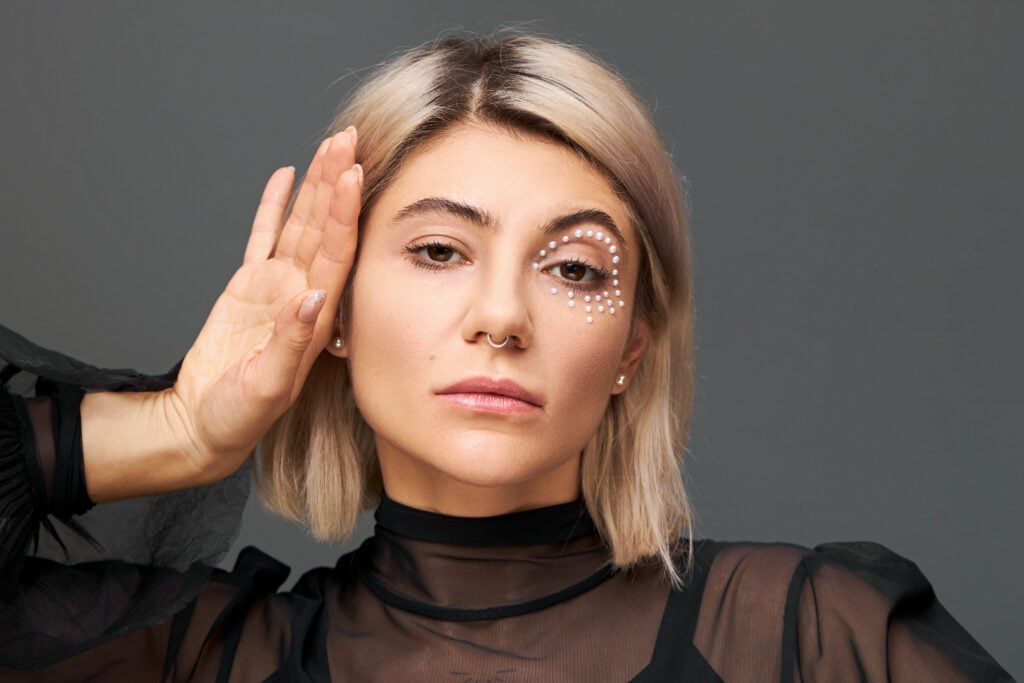 Blefaroplastia en Medellín. Entendemos que los ojos son la ventana al alma, y queremos ayudarte a lucir y sentirte lo mejor posible.
